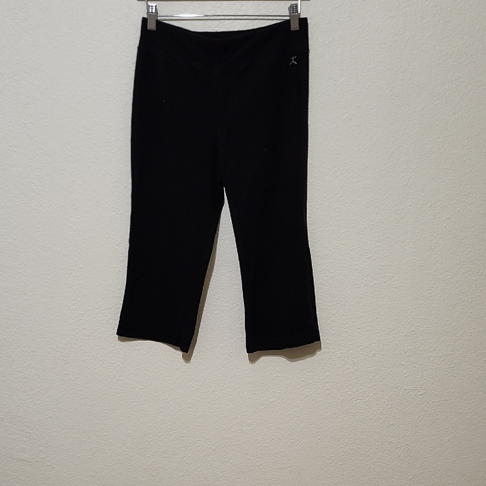 Danskin Black Capris Sleek Versatile Design